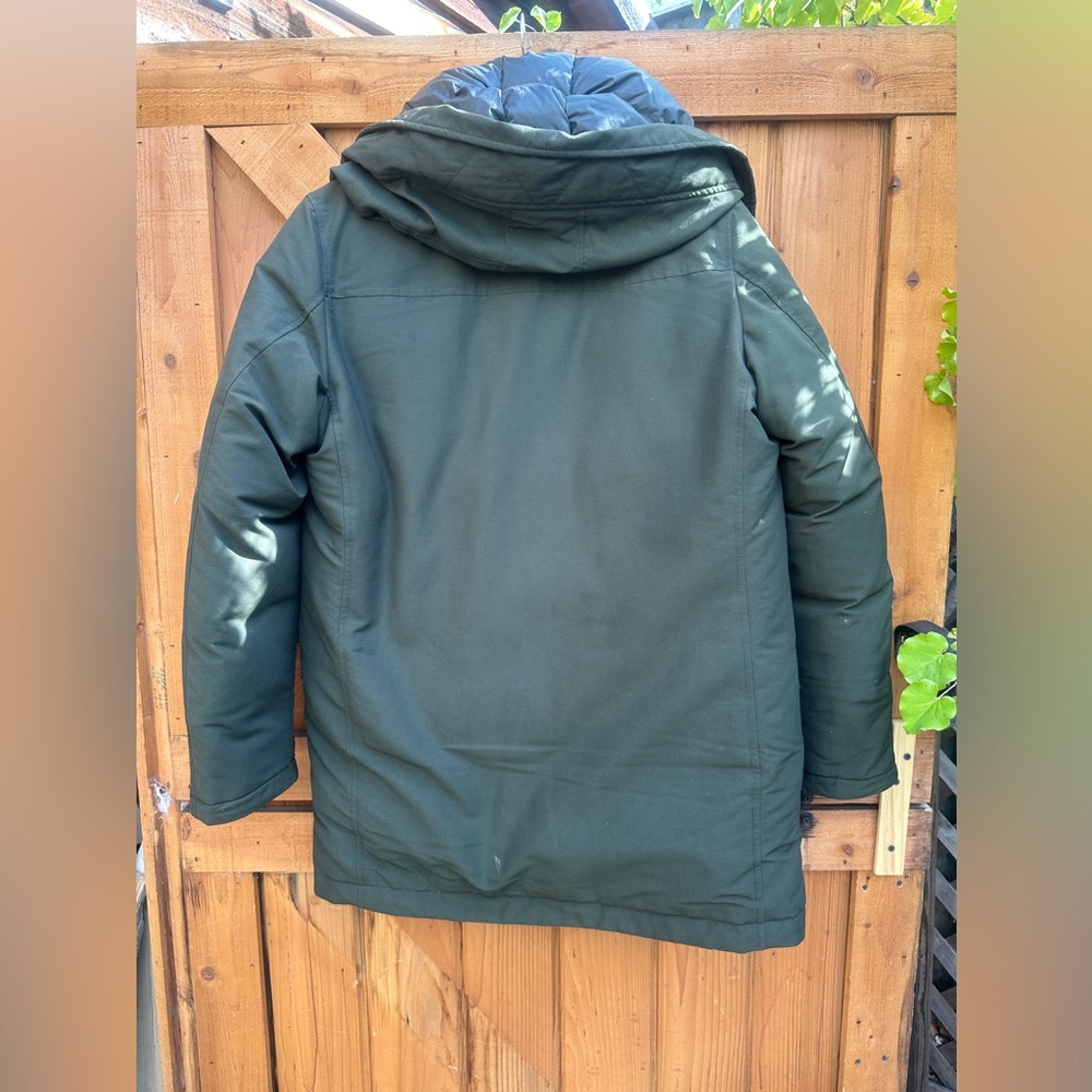 Uniqlo winter jacket - Picture 7 of 10